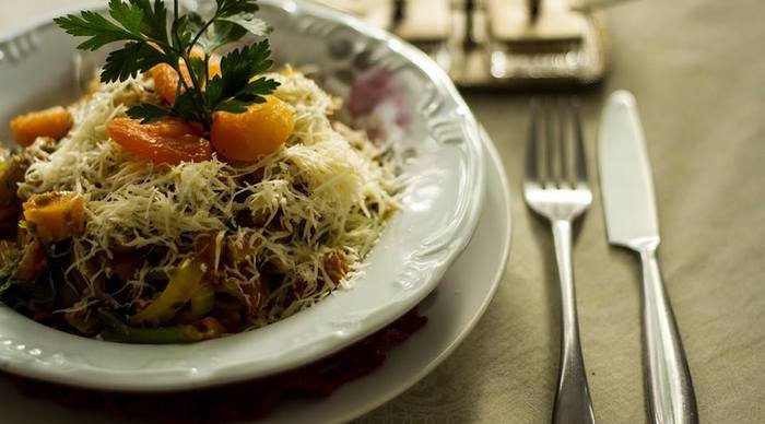 Scaled_spaetzle_jantar