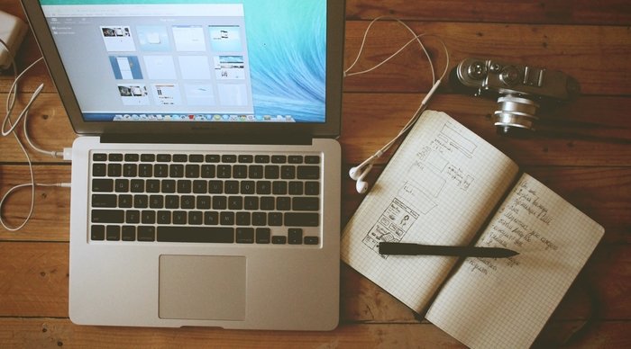 Scaled_apple-camera-desk-office
