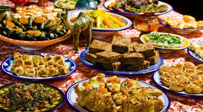 Scaled_arabic-food-table-2786