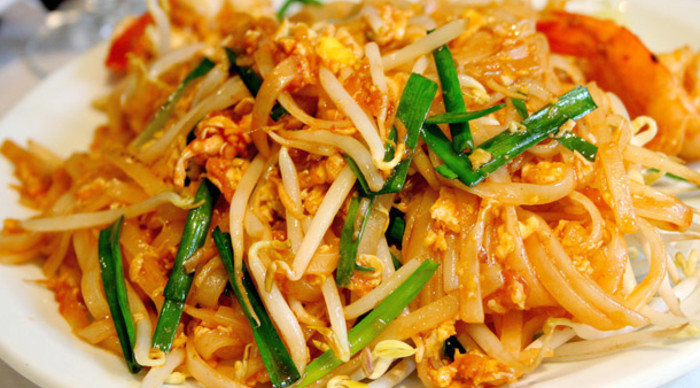 Scaled_golden_pad_thai_shrimp