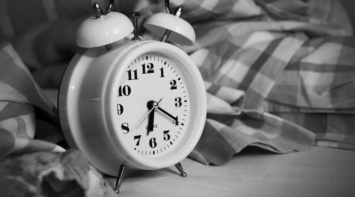 Scaled_alarm-clock-1193291_1920