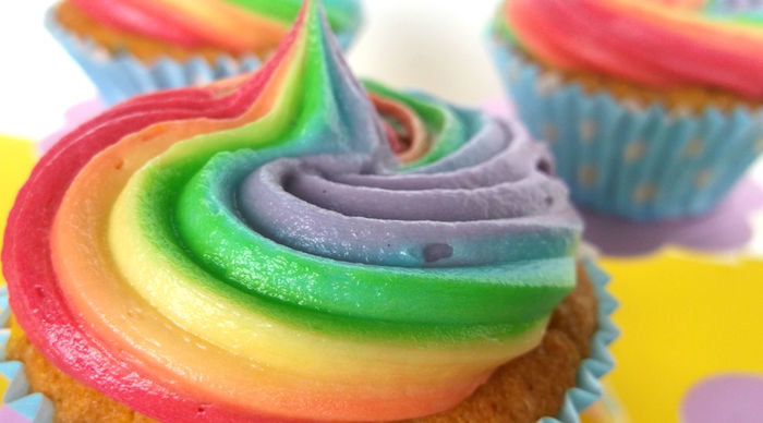 Scaled_rainbow-cakes-128