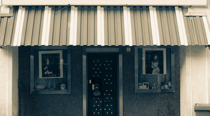 Scaled_hair__saloon