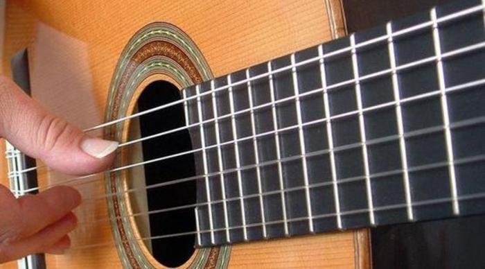 Scaled_scaled_scaled_aula_de_viol_o18040743970_imagem_original